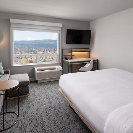 Towneplace Suites By Marriott West Kelowna Bagian luar foto