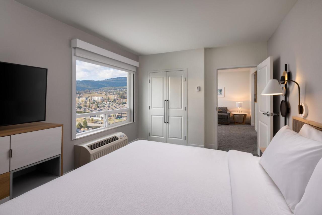 Towneplace Suites By Marriott West Kelowna Bagian luar foto