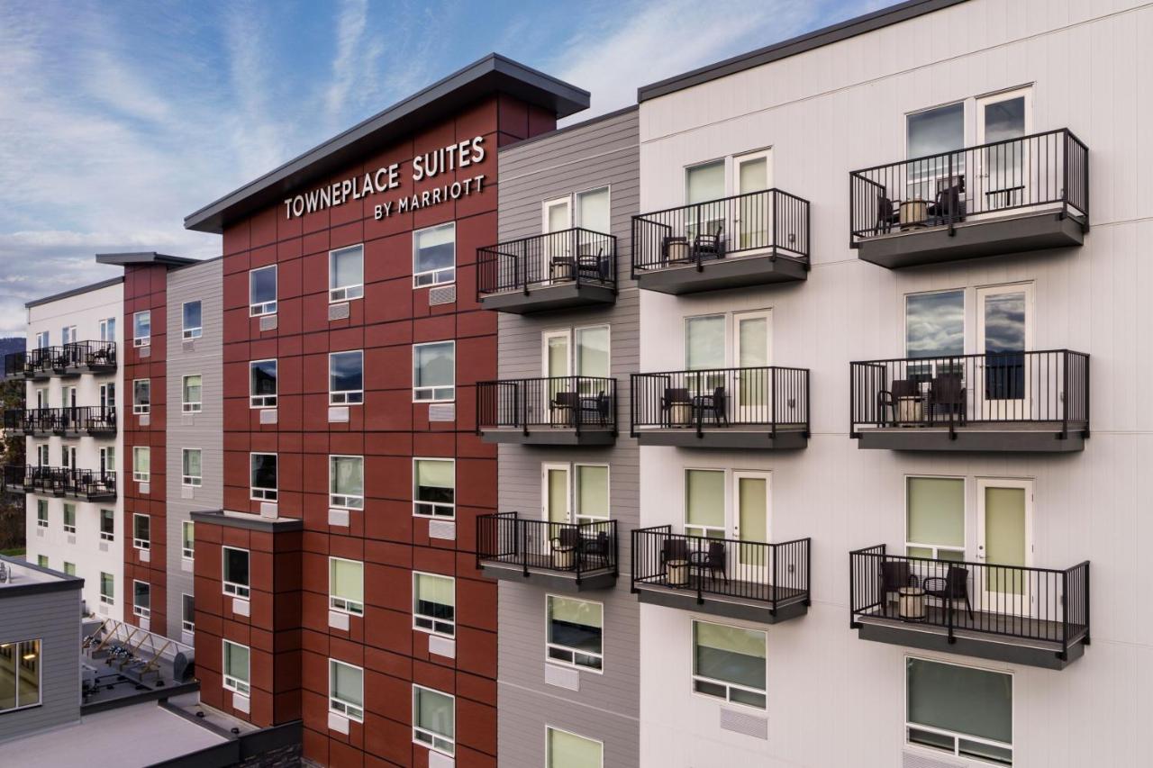 Towneplace Suites By Marriott West Kelowna Bagian luar foto